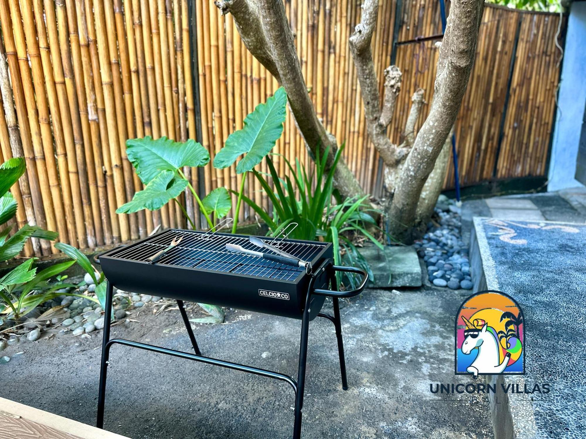 Villa Di Sawah - By Unicorn Villas Bali Kerobokan  Bagian luar foto