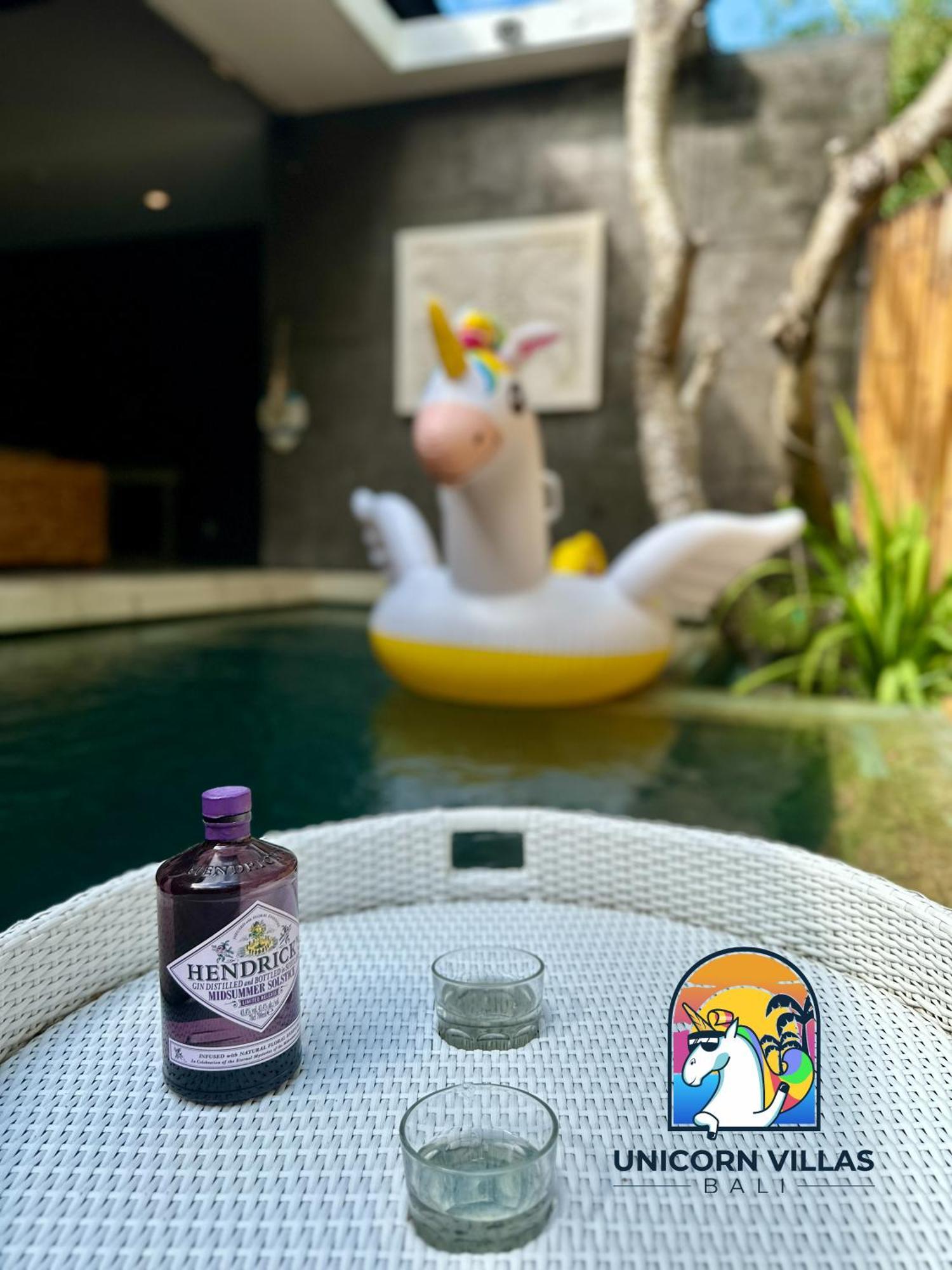 Villa Di Sawah - By Unicorn Villas Bali Kerobokan  Bagian luar foto